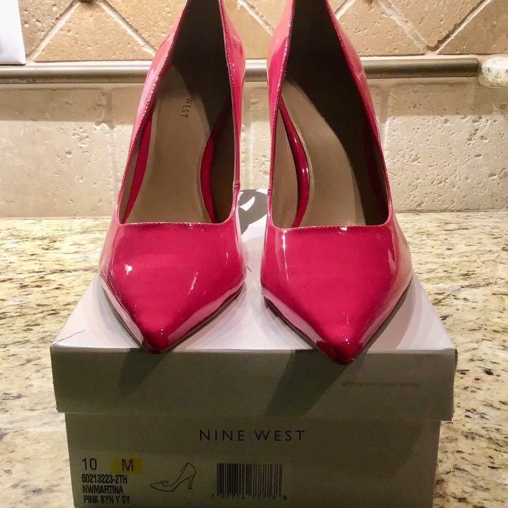 Hot pink patent 4” heals- Never worn in box